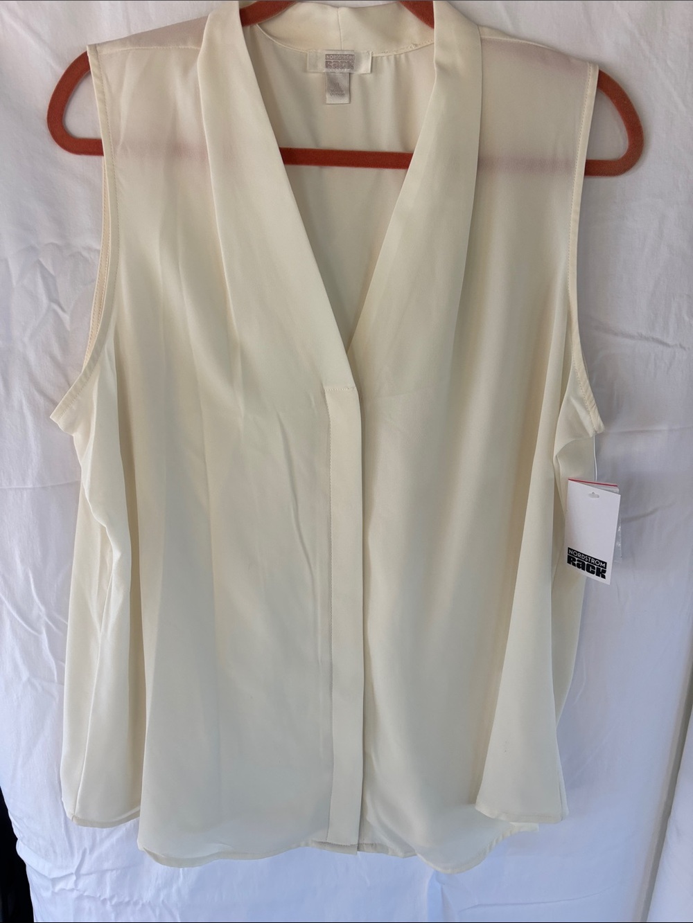 Sleeveless V-Neck Camisole in Cream by Nordstrom Rack